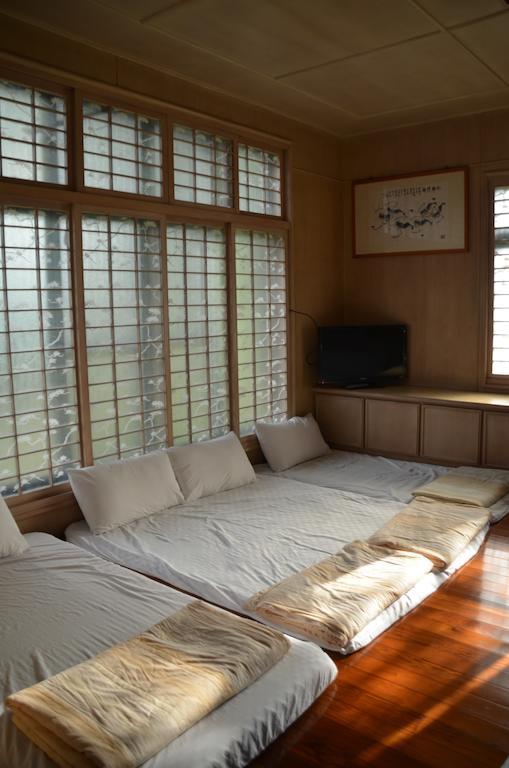 Kaohsiung Meinong Rabbit Paul Homestay B&B Mei-nung Room photo