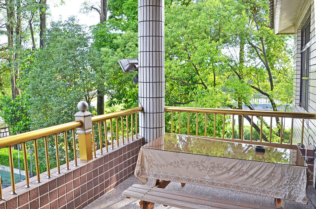 Kaohsiung Meinong Rabbit Paul Homestay B&B Mei-nung Exterior photo