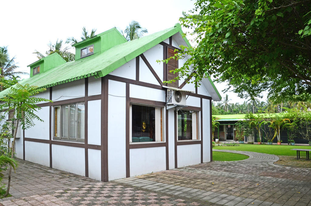Kaohsiung Meinong Rabbit Paul Homestay B&B Mei-nung Exterior photo
