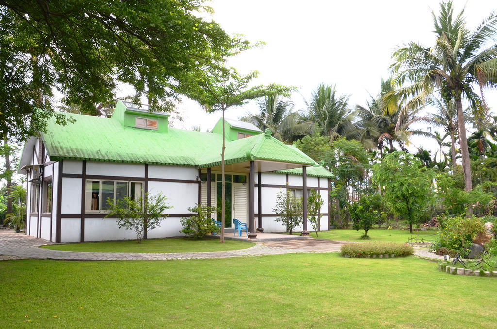 Kaohsiung Meinong Rabbit Paul Homestay B&B Mei-nung Exterior photo